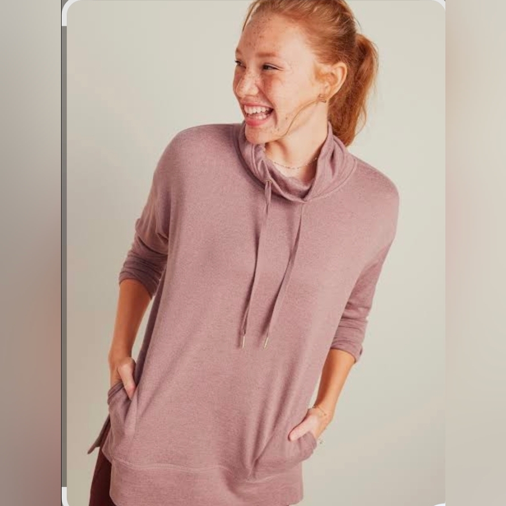 Old Navy Women's Mauve Hoodie Sweatshirt